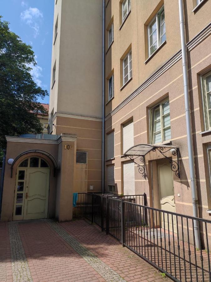 Apartament Przy Fontannie Neptuna Гданск Екстериор снимка