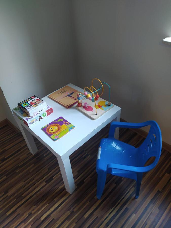 Apartament Przy Fontannie Neptuna Гданск Екстериор снимка